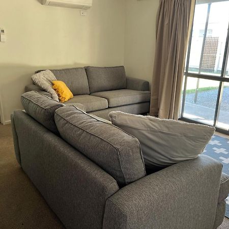 Sunny Escape In Old Cromwell Villa Ngoại thất bức ảnh