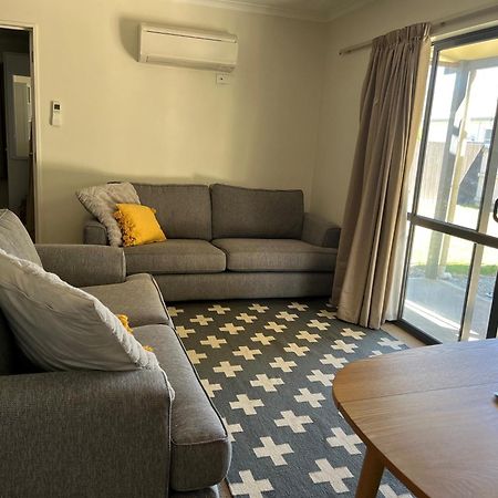 Sunny Escape In Old Cromwell Villa Ngoại thất bức ảnh